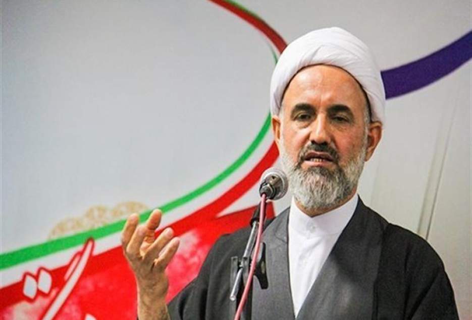 عضو مجلس خبرگان: حضرت زینب(س) با جامع ترین بیانات نهضت حسینی را اثبات کرد