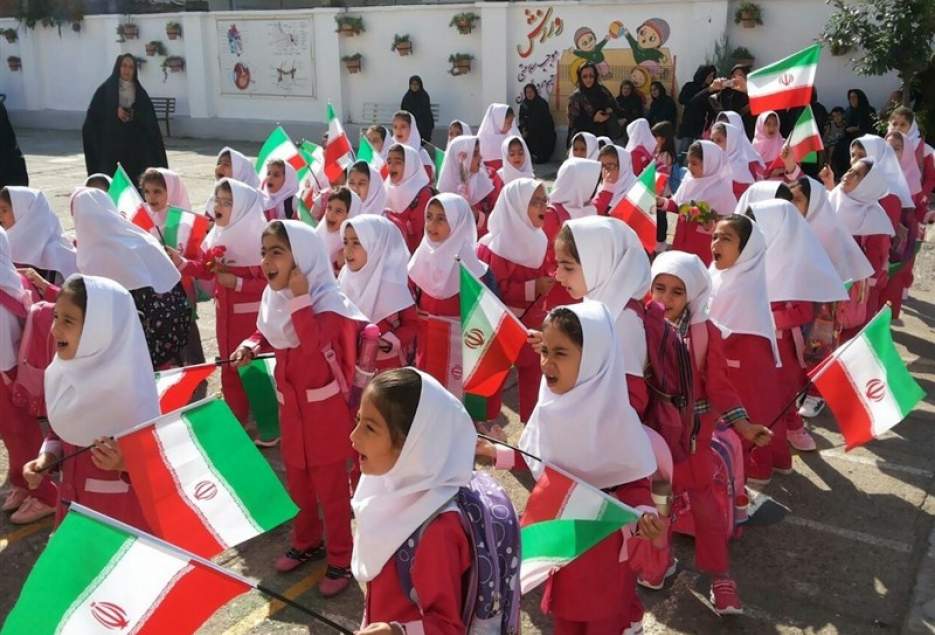 زنگ شکوفه‌ها به‌صورت مجازی و نمادین در قم به صدا درآمد