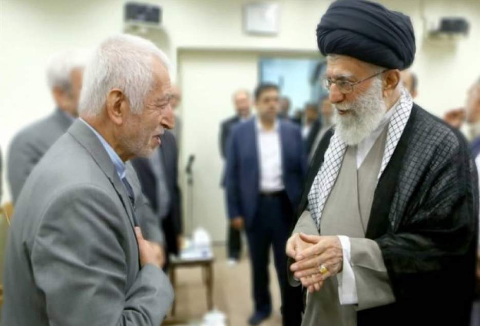 حاج محمد رضا اعتمادیان در دیدار با رهبر معظم انقلاب اسلامی.