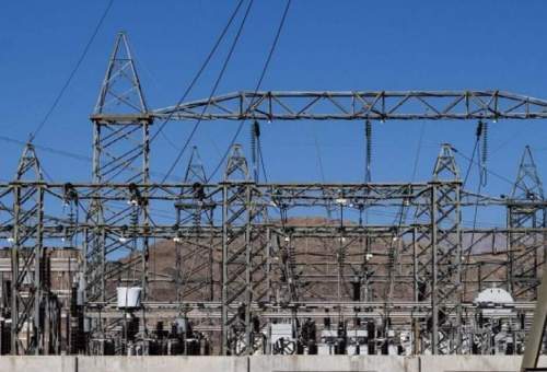 مشکلات توزیع برق در ایستگاه‌های ارتباطی قم بررسی شد