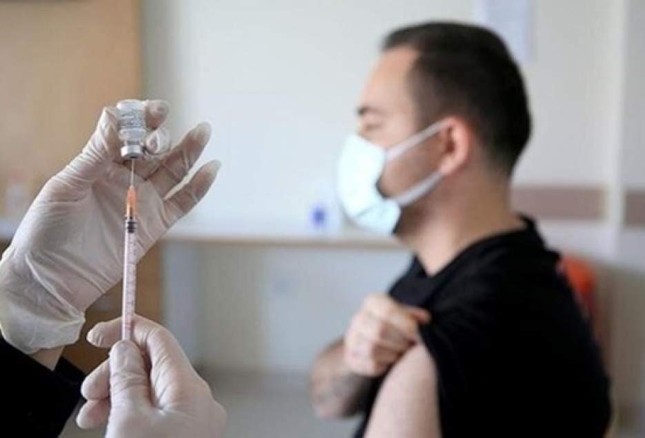 تزریق واکسن کرونای افراد ۴۰ سال به بالا در مراکز خدمات جامع سلامت قم