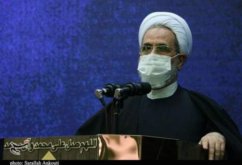 امام‌جمعه قم: ایران از انجام مذاکرات و تقویت ارتباط با کشورهای همسایه استقبال می‌کند