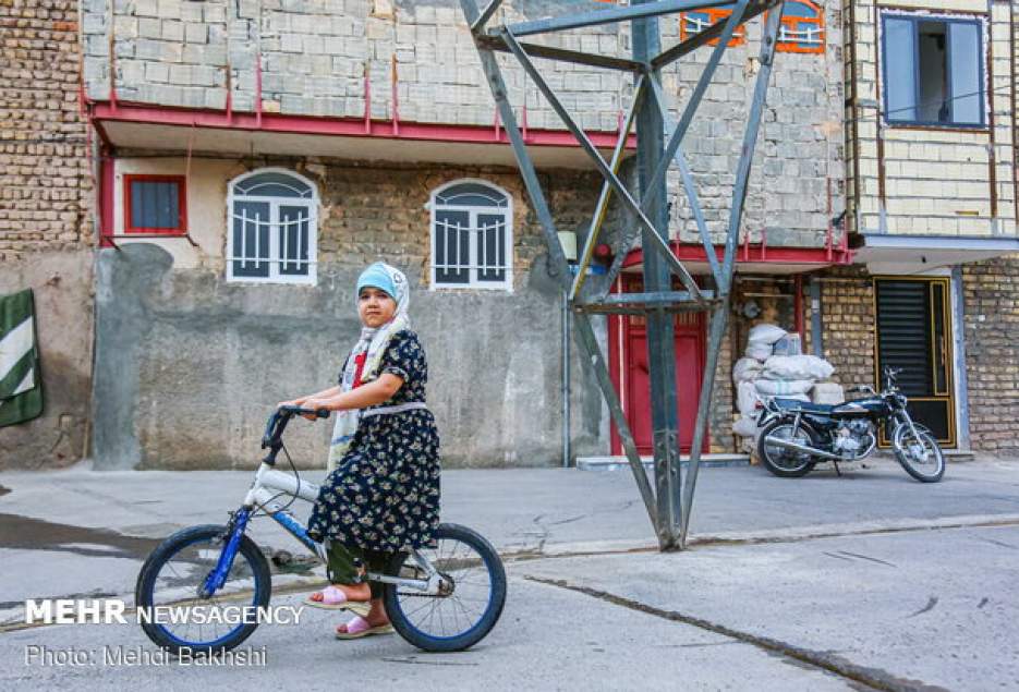 ۲۸۰ خانه در حریم دکل فشارقوی برق قم به پردیسان منتقل می شوند