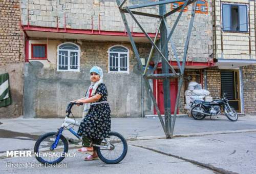 ۲۸۰ خانه در حریم دکل فشارقوی برق قم به پردیسان منتقل می شوند