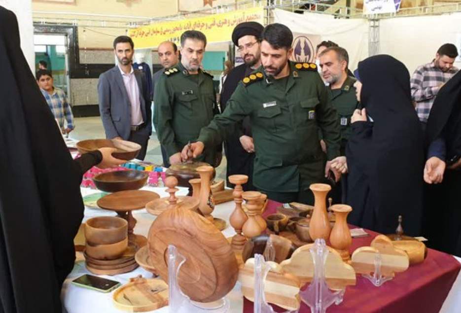 برپایی ۲۰ نمایشگاه اقتصاد مقاومتی با حضور صاحبان مشاغل خانگی در قم