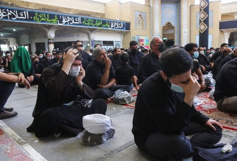 قم در سالروز رحلت حضرت فاطمه معصومه(س) غرق در عزا و ماتم است