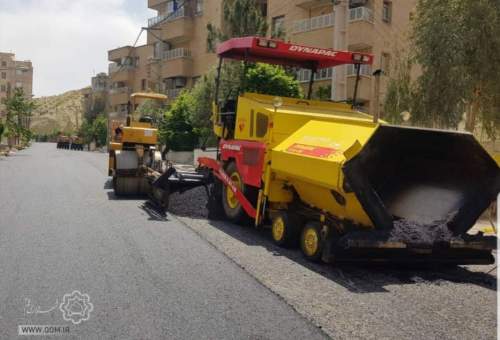 توزیع ۳۵۰۰ تن آسفالت برای بهسازی و ساماندهی ۳۰۰۰۰ مترمربع بلوار آیت‌الله کاشانی قم