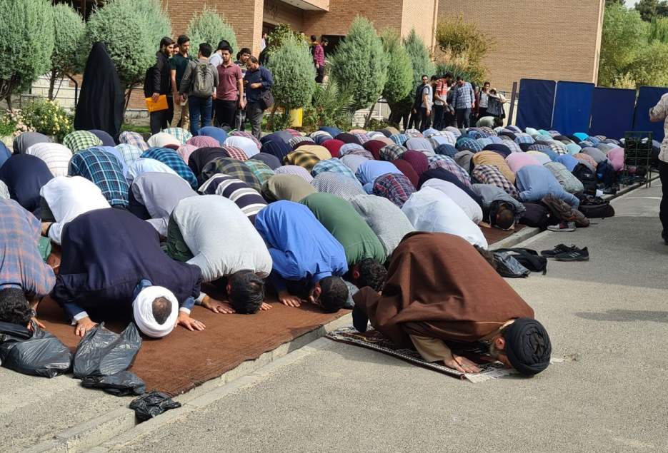 ۱۵۵ اثر به دبیرخانه استانی جشنواره نماز فجر تا فجر در قم رسید