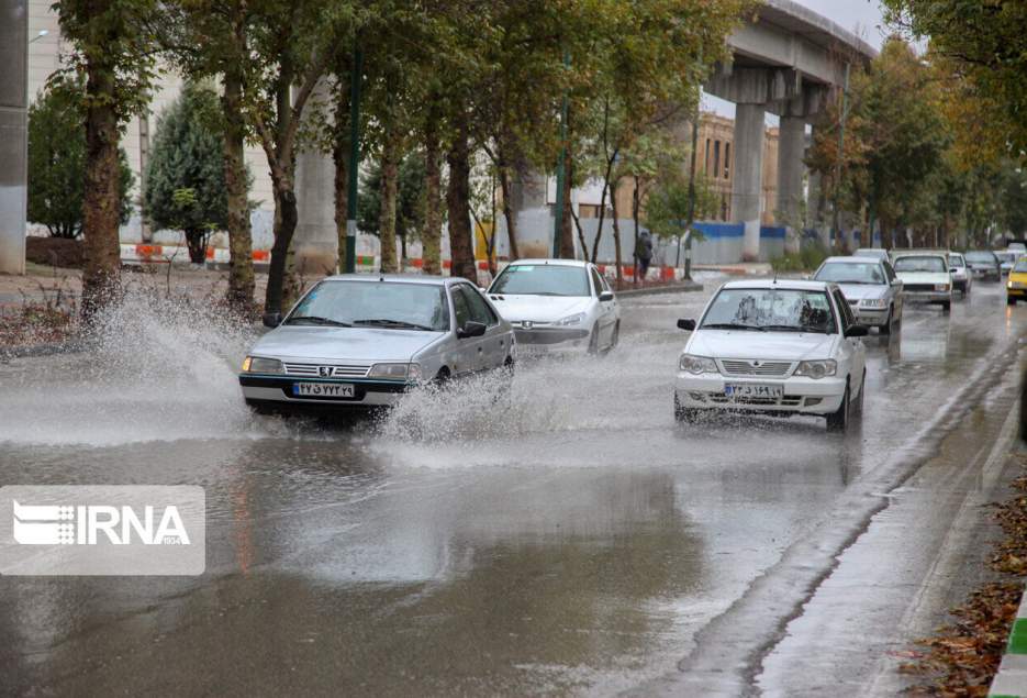 بارش پراکنده باران و برف تا امشب در استان قم ادامه دارد