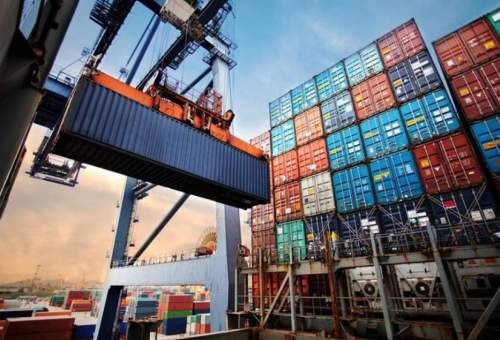 صادرات غیرنفتی ایران تا سال ۱۴۰۴ به ۷۵ میلیارد دلار می رسد