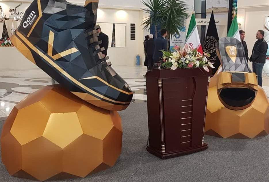 رئیس سازمان توسعه تجارت کشور: بیش از ۱۰ میلیون دلار کفش صادر شد