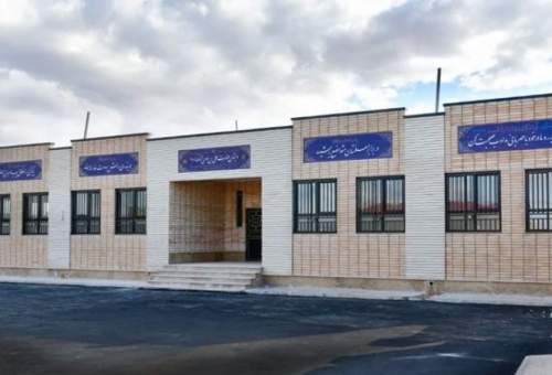 افتتاح دو مدرسه خیّری در دهمین روز دهه فجر در قم