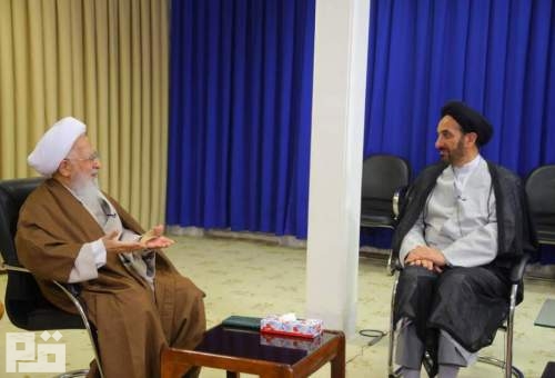 گزارش تصویری: دیدار آیت الله جوادی آملی با مدیر مرکز خدمات حوزه‌های علمیه