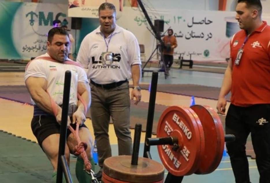 قوی‌ترین مردان ایران در قم با یکدیگر رقابت می‌کنند