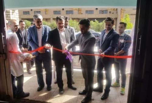 مدیرعامل صندوق نوآوری و شکوفایی ۲ پروژه دانش بنیان استان قم را افتتاح کرد.