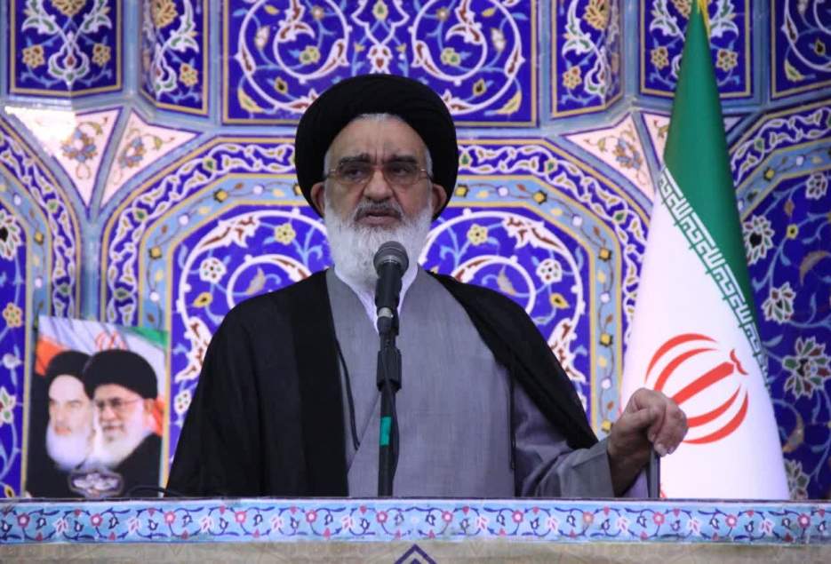 خطیب جمعه قم:به زودی آثار دیپلماسی چندجانبه‌گرایی دولت مردمی نمایان می‌شود.