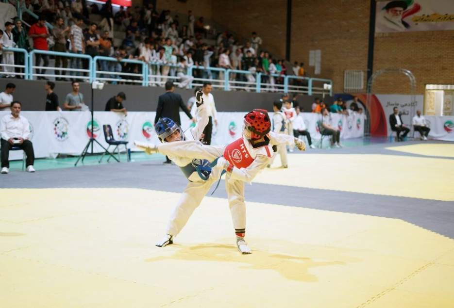 نونهالان تکواندوکار قم به مسابقات کشوری اعزام شدند.
