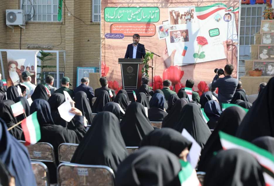 رییس سازمان اداری و استخدامی:۳۵ هزار معلم جدید جذب آموزش و پرورش شدند.