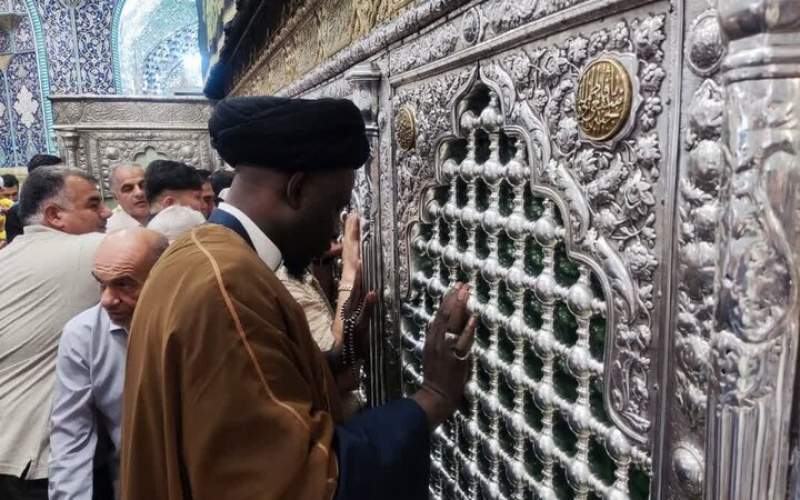 زیارت رهبر شیعیان کشور مالی از حرم حضرت معصومه (س)