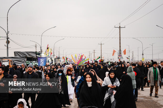 پیاده‌روی زائران نیمه شعبان به سمت مسجد جمکران