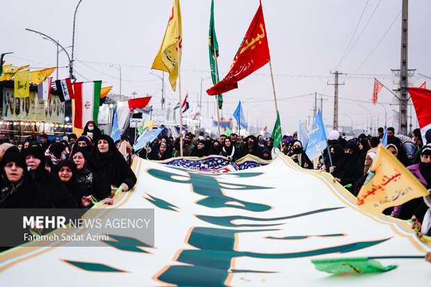 پیاده‌روی زائران نیمه شعبان به سمت مسجد جمکران