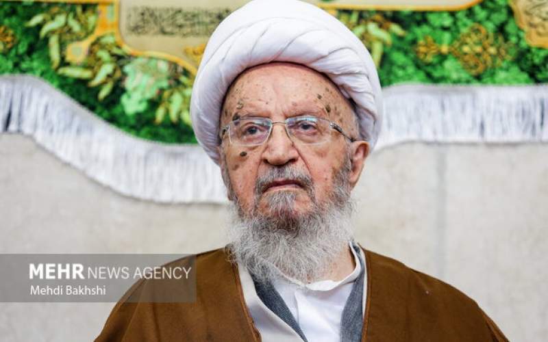 واکنش‌ دفتر آیت‌الله مکارم به نقل قول‌هایی درباره مذاکره با ترامپ
