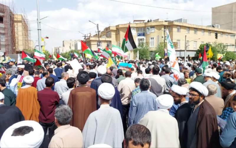 مردم قم با برگزاری راهپیمایی پرشور جنایات رژیم صهیونیستی را محکوم کردند