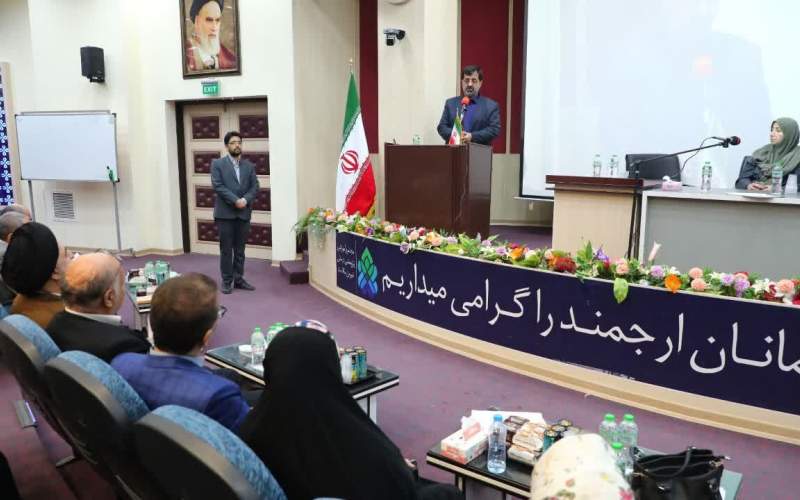 تاکید استاندار قم بر حمایت از طرح‌های علمی مراقبت از بیماران خاص