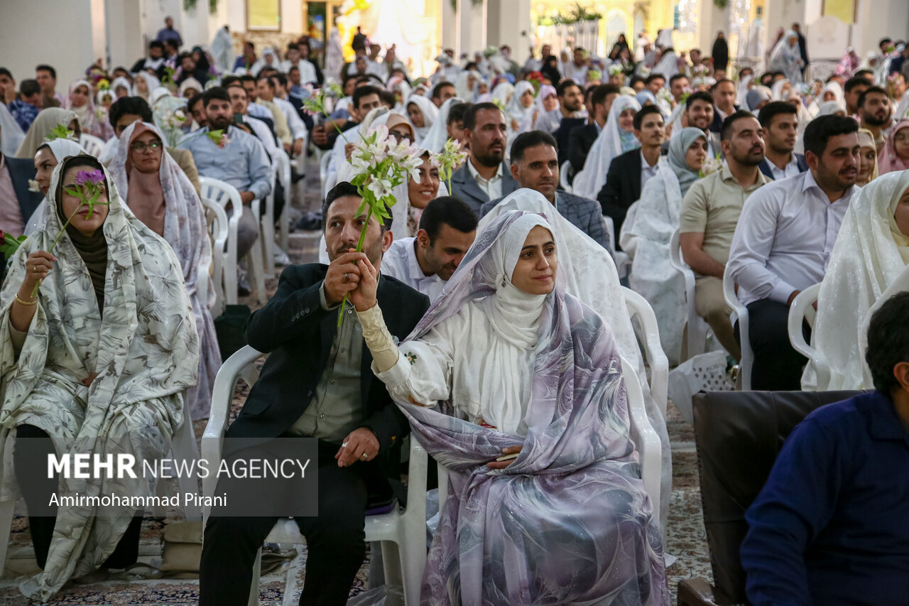 جشن ازدواج ۳۲۵ زوج جوان در حرم حضرت فاطمه معصومه(س)