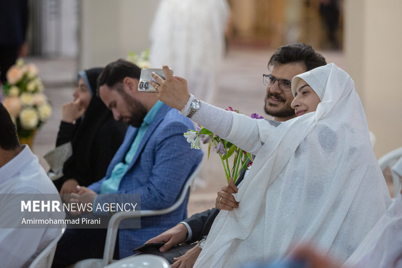 جشن ازدواج ۳۲۵ زوج جوان در حرم حضرت فاطمه معصومه(س)