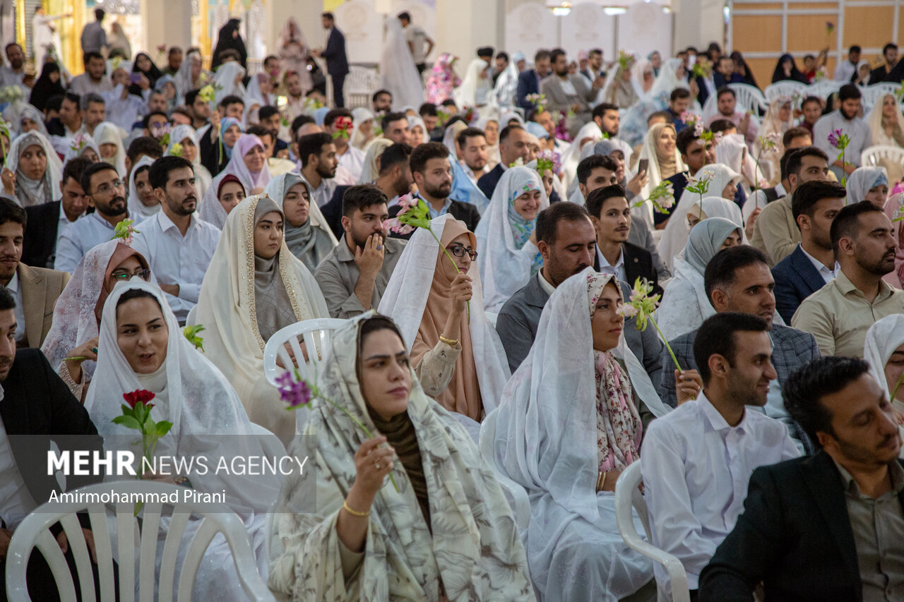 جشن ازدواج ۳۲۵ زوج جوان در حرم حضرت فاطمه معصومه(س)