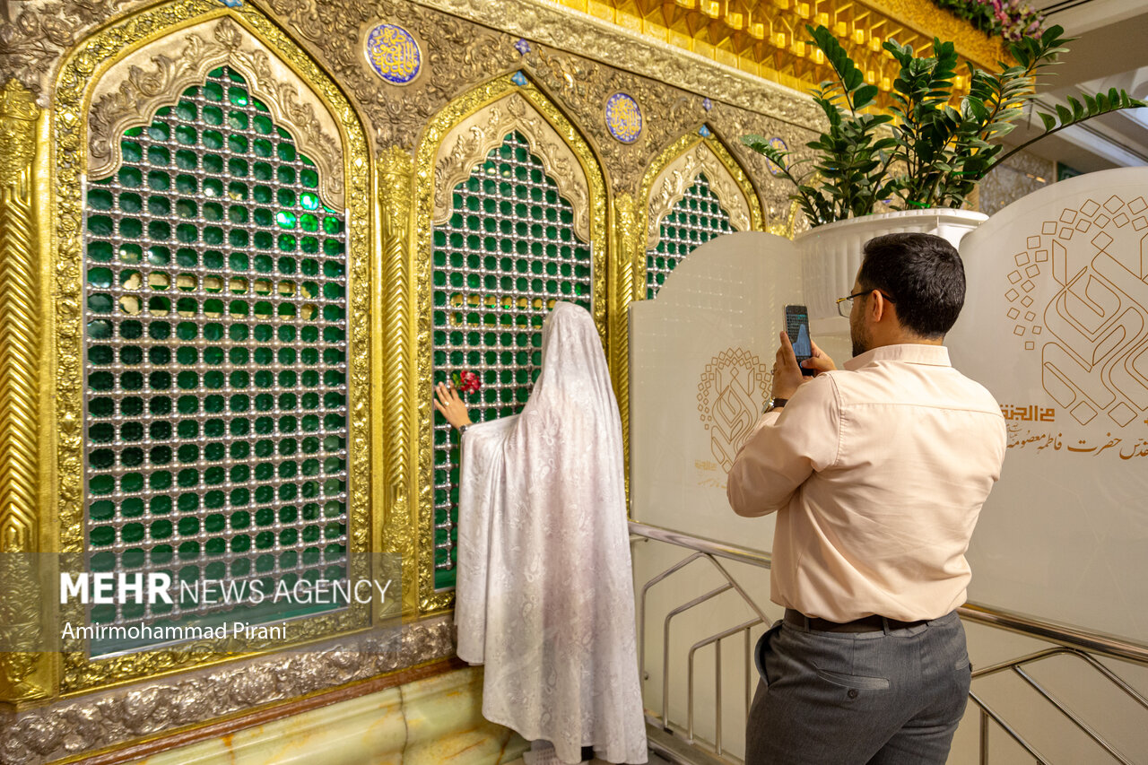 جشن ازدواج ۳۲۵ زوج جوان در حرم حضرت فاطمه معصومه(س)