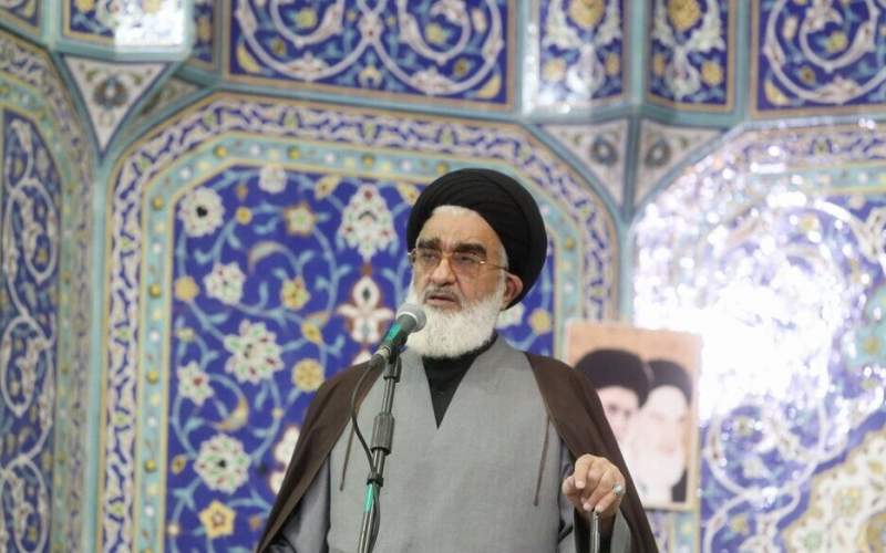 امام‌ جمعه قم: منافع استکبار جهانی هدف مشروع ملت ایران است