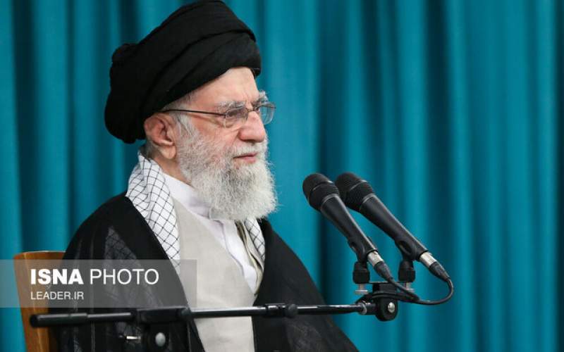 رهبر انقلاب اسلامی، آیت الله خامنه‌ای.