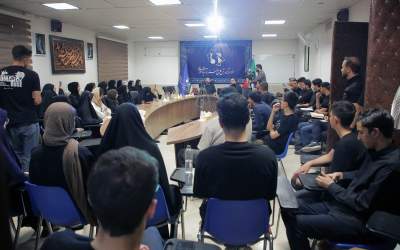 عکس: اولین جلسه کارگاه تخصصی عکاسی عاشورایی در قم  