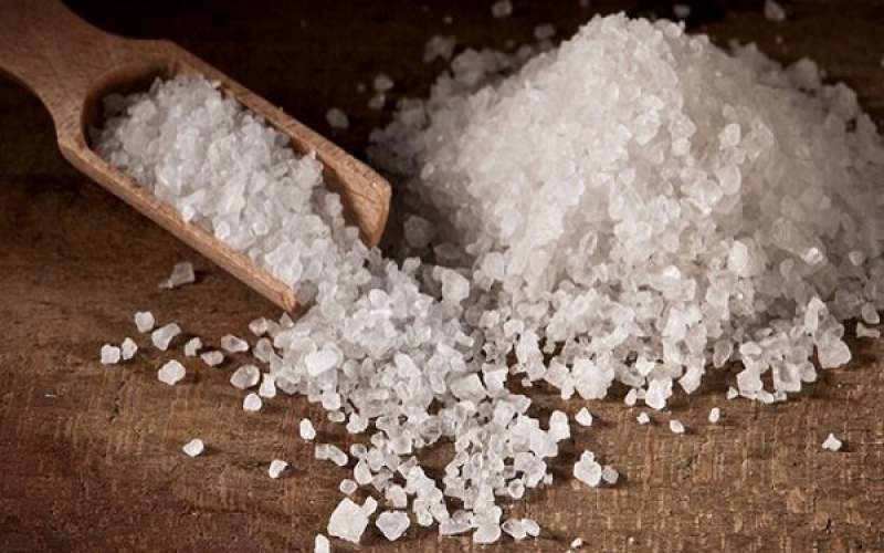 بیش از ۳۵۰ کیلوگرم نمک غیربهداشتی در قم توقیف شد