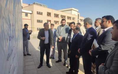 معاون وزیر بهداشت از طرح‌های توسعه بهداشتی، آموزشی و درمانی قم بازدید کرد
