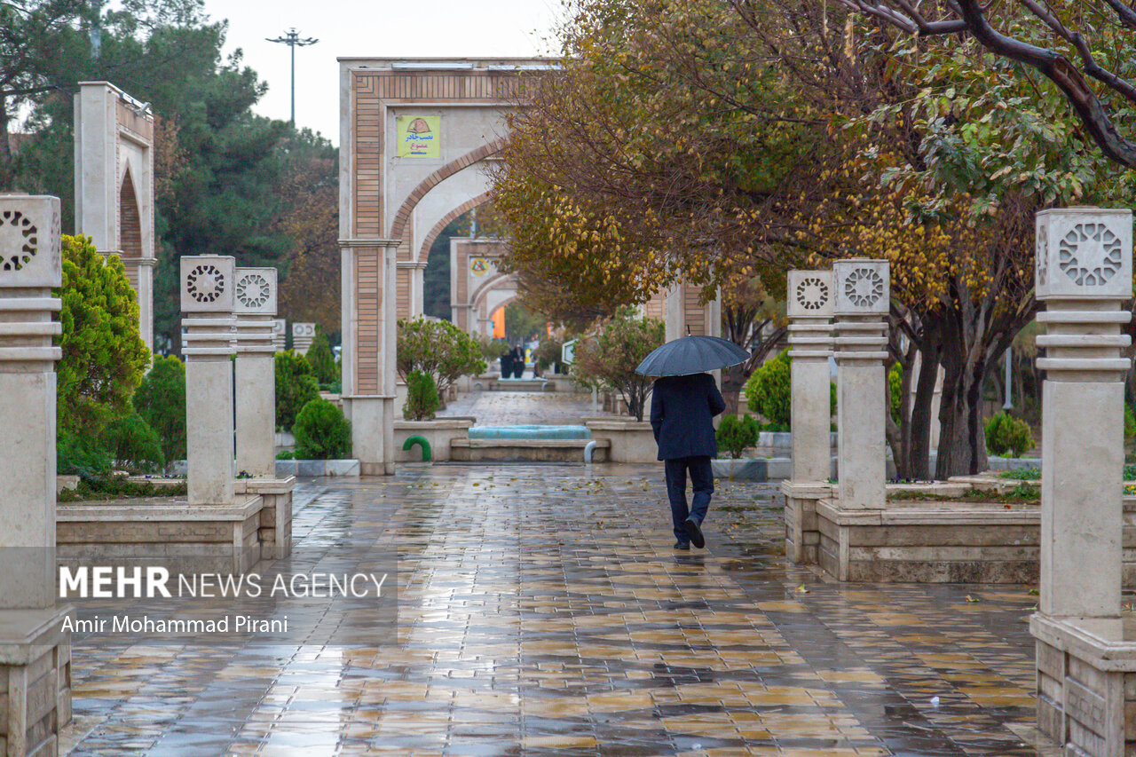 بارش باران پاییزی در قم